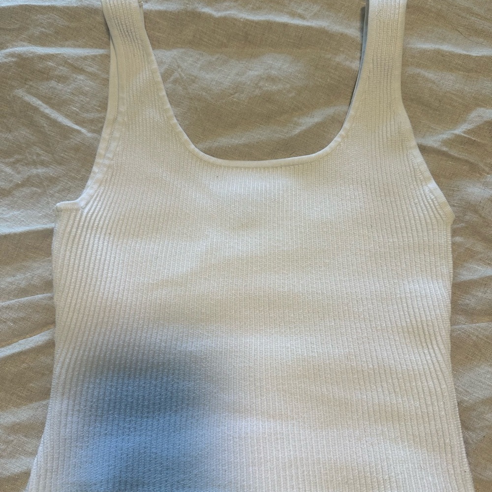 Quince Bundle - Charcoal and White Ribbed Crop Tank Tops